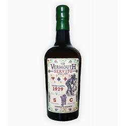 Vermouth Weiß serviert Silvio Carta